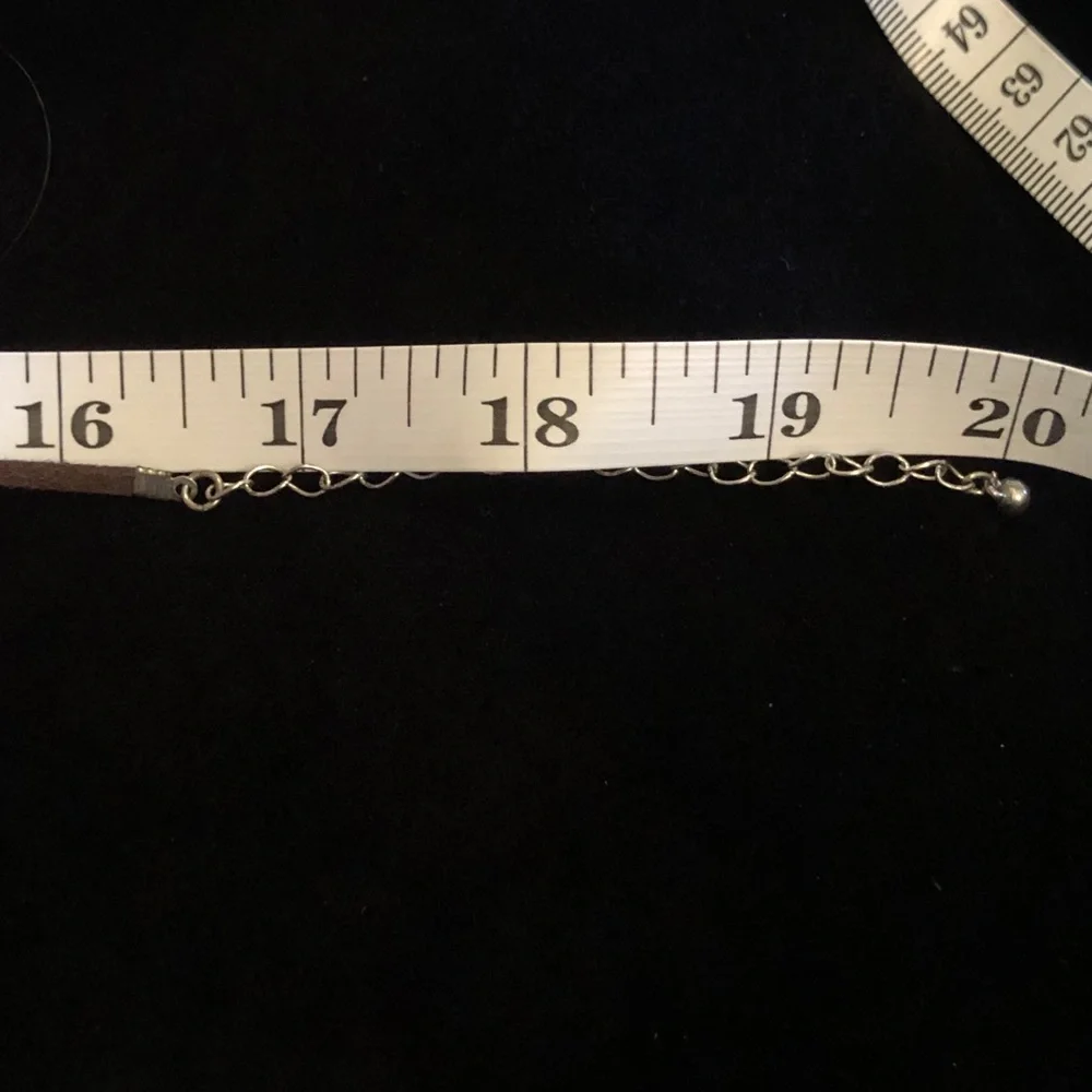 Elegant Cream and Brown Beaded Necklace - Picture 6 of 7